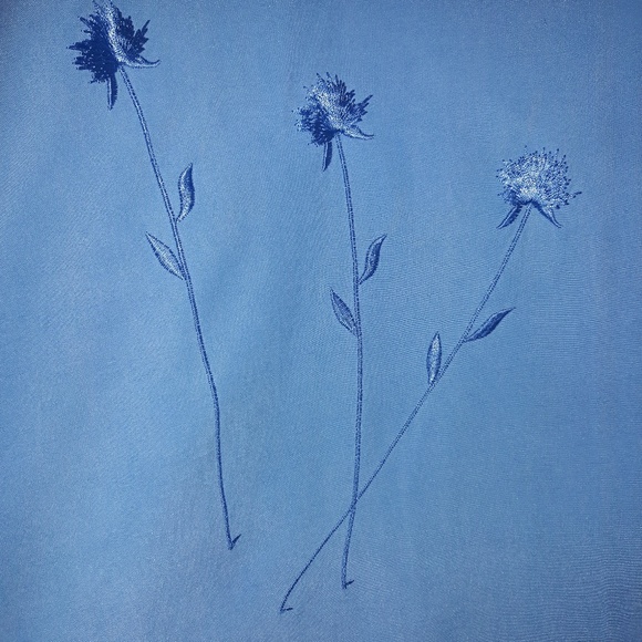 🌺LIGHT BLUE SILK Blouse - Picture 3 of 3